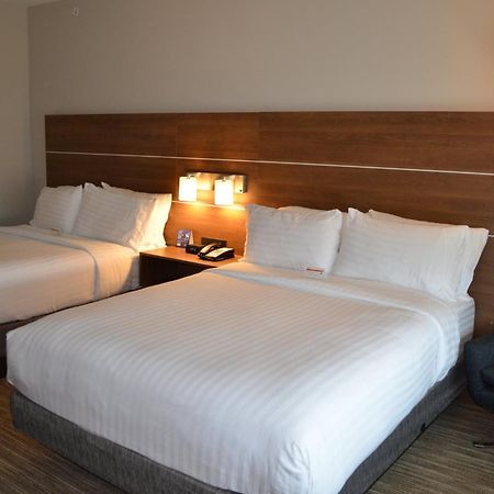 Holiday Inn Express & Suites - Charlotte Ne - University Area By Ihg Exterior photo