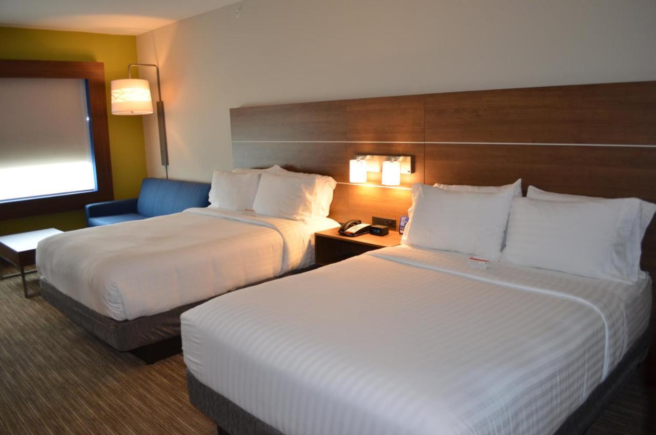 Holiday Inn Express & Suites - Charlotte Ne - University Area By Ihg Exterior photo